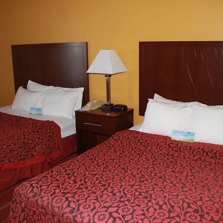 Days Inn By Wyndham Walcott Davenport Экстерьер фото