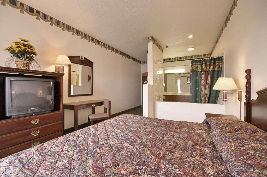 Days Inn By Wyndham Walcott Davenport Экстерьер фото