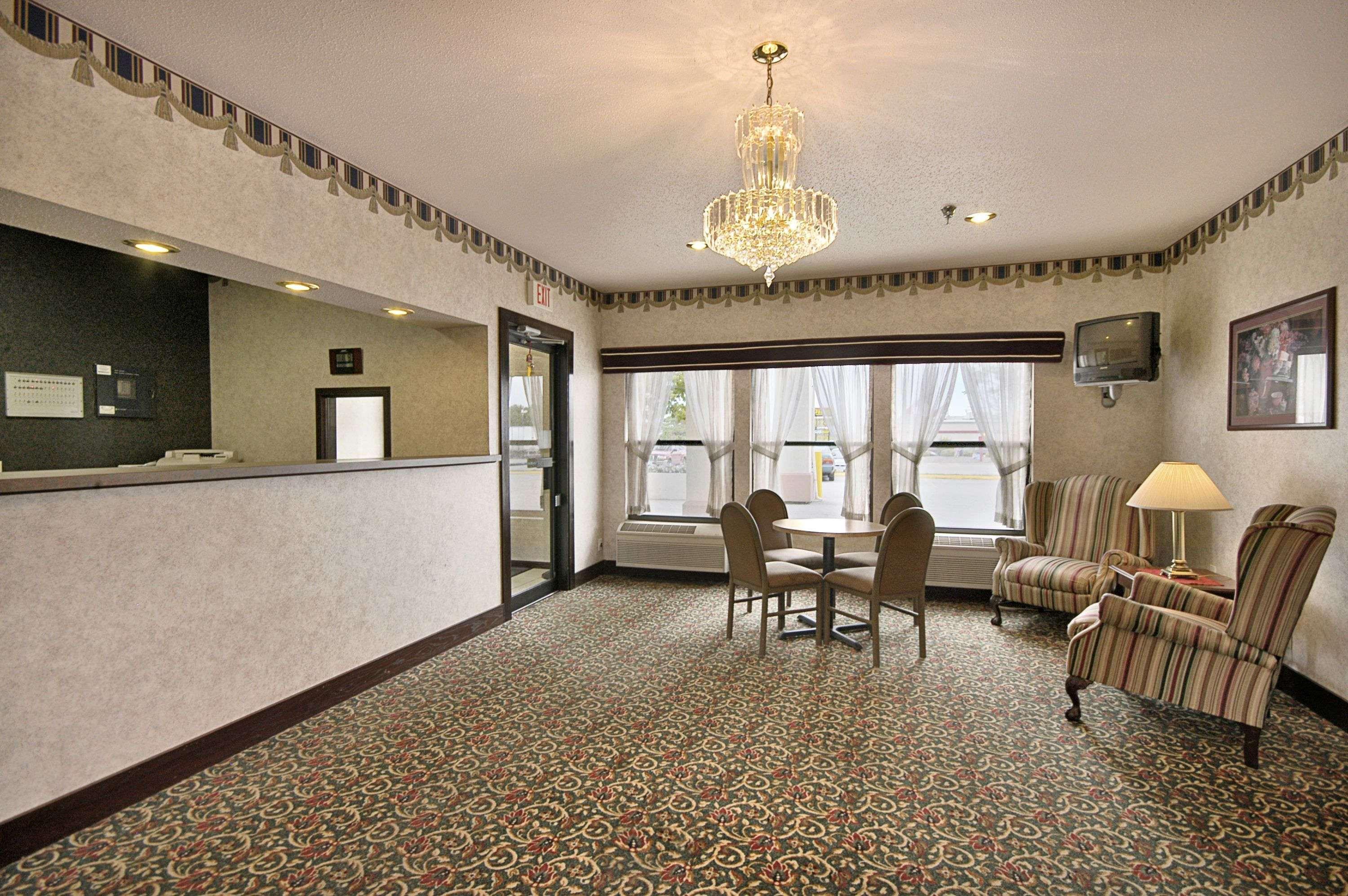 Days Inn By Wyndham Walcott Davenport Экстерьер фото