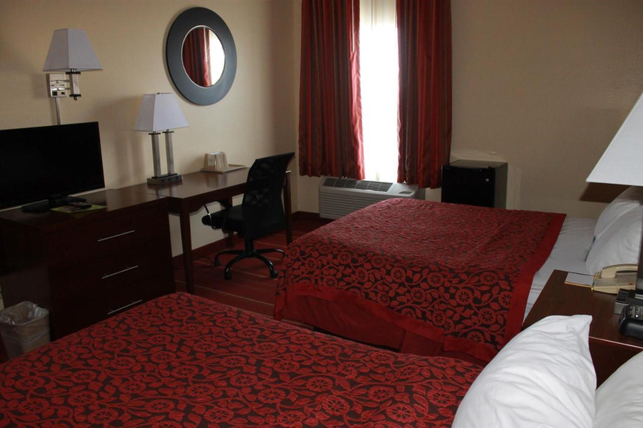 Days Inn By Wyndham Walcott Davenport Экстерьер фото