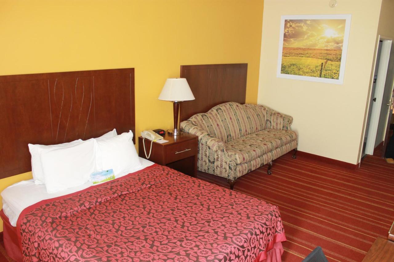 Days Inn By Wyndham Walcott Davenport Экстерьер фото