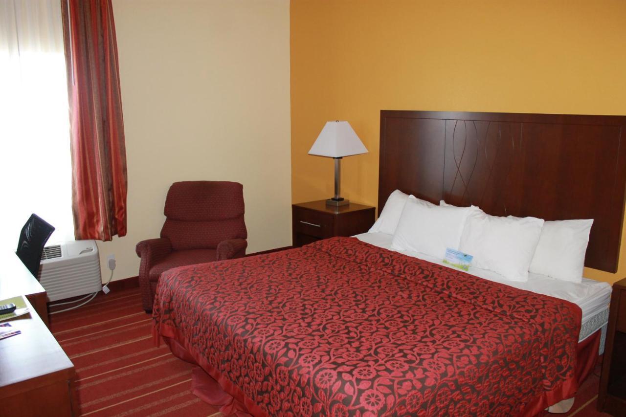 Days Inn By Wyndham Walcott Davenport Экстерьер фото