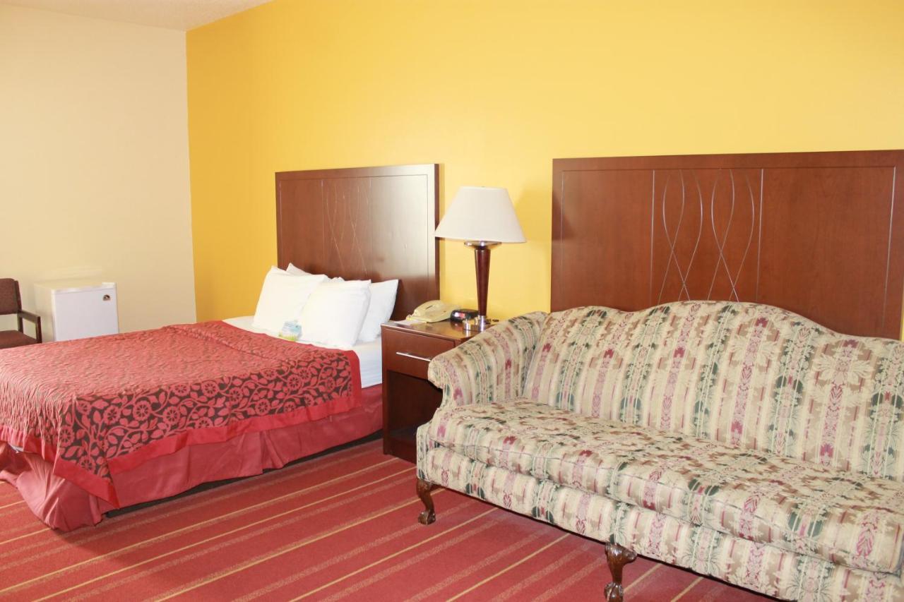 Days Inn By Wyndham Walcott Davenport Экстерьер фото