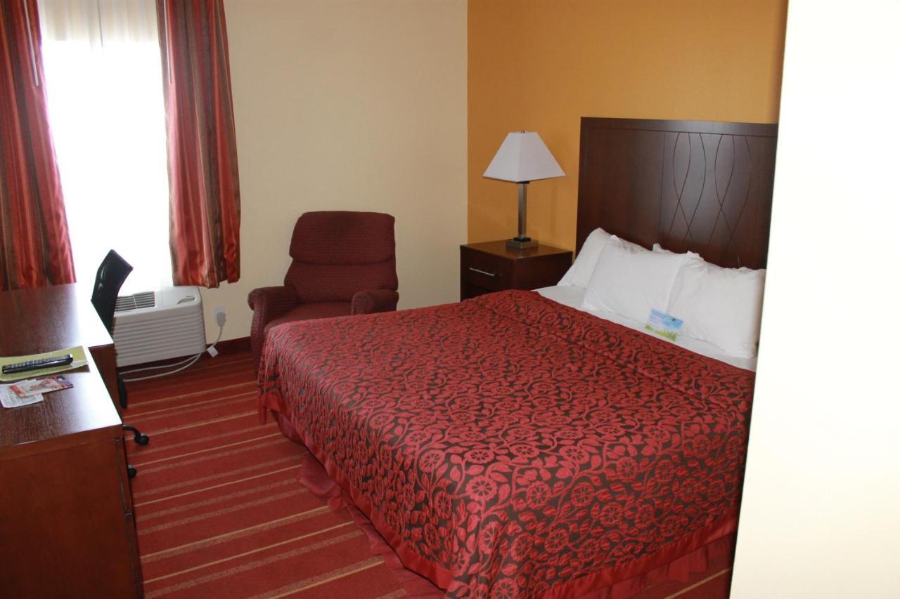 Days Inn By Wyndham Walcott Davenport Экстерьер фото